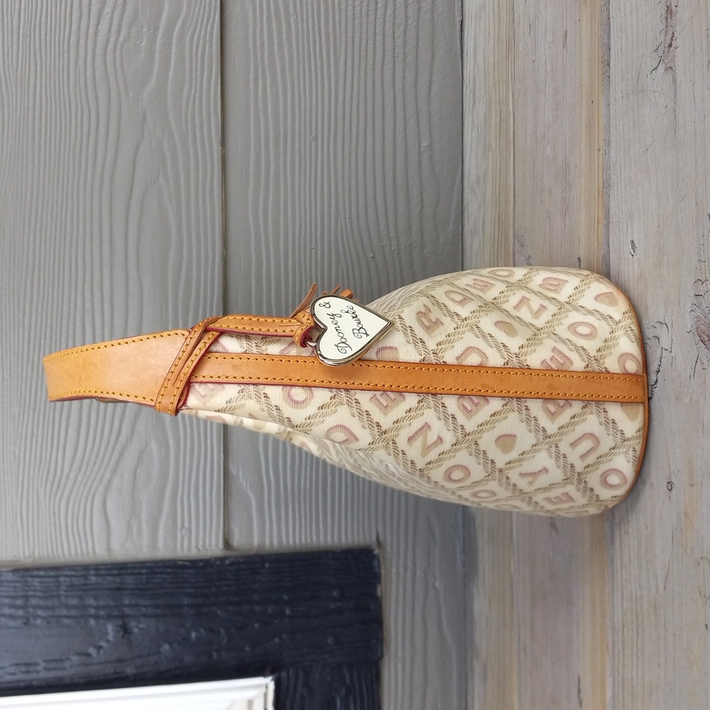 ❌️🚫 SOLD! Dooney & Bourke Vintage Coated Cotton Crossword Bucket Bag & Wallet - Picture 7 of 16